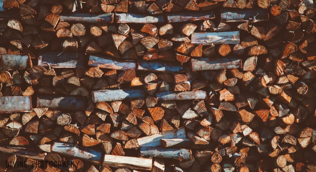 Où trouver des panneaux pour mur en tasseau de bois ?